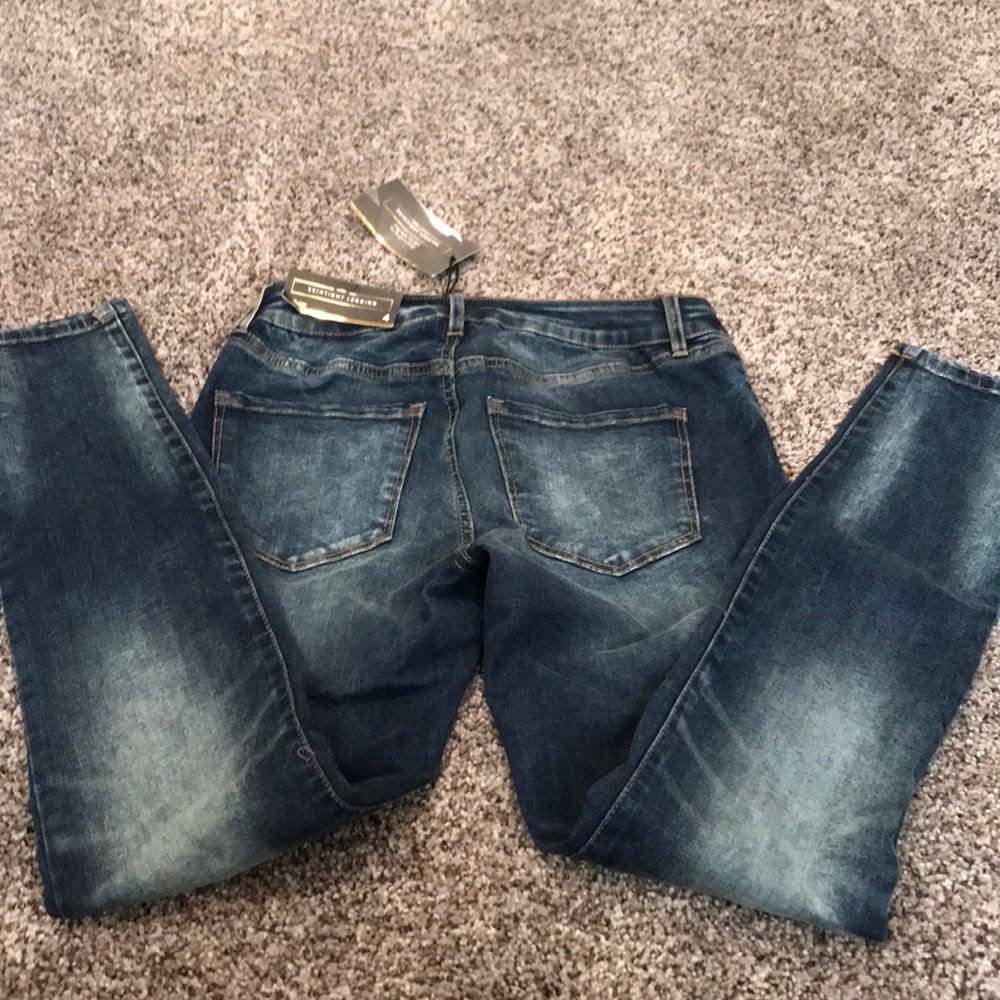 Jeans - Picture 2 of 4